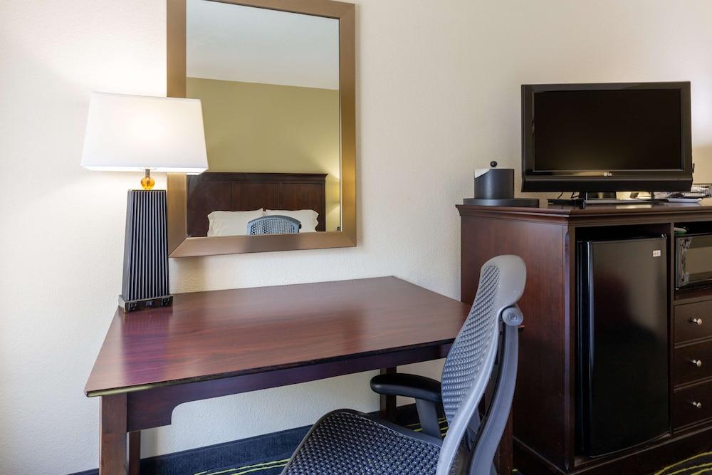 Hampton Inn Columbia I-26/Harbison Blvd Eksteriør billede