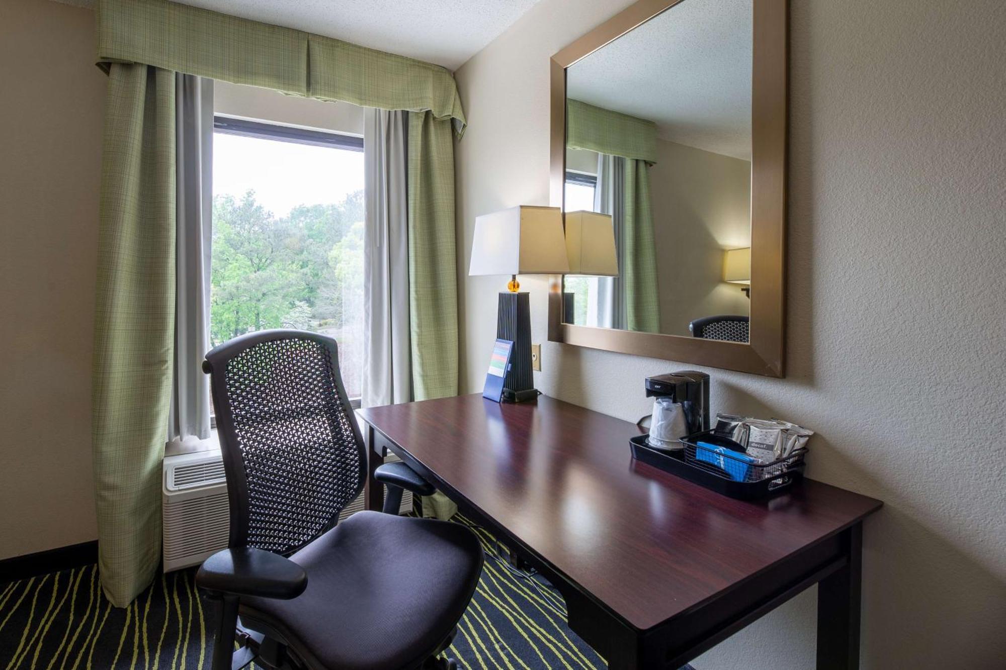 Hampton Inn Columbia I-26/Harbison Blvd Eksteriør billede
