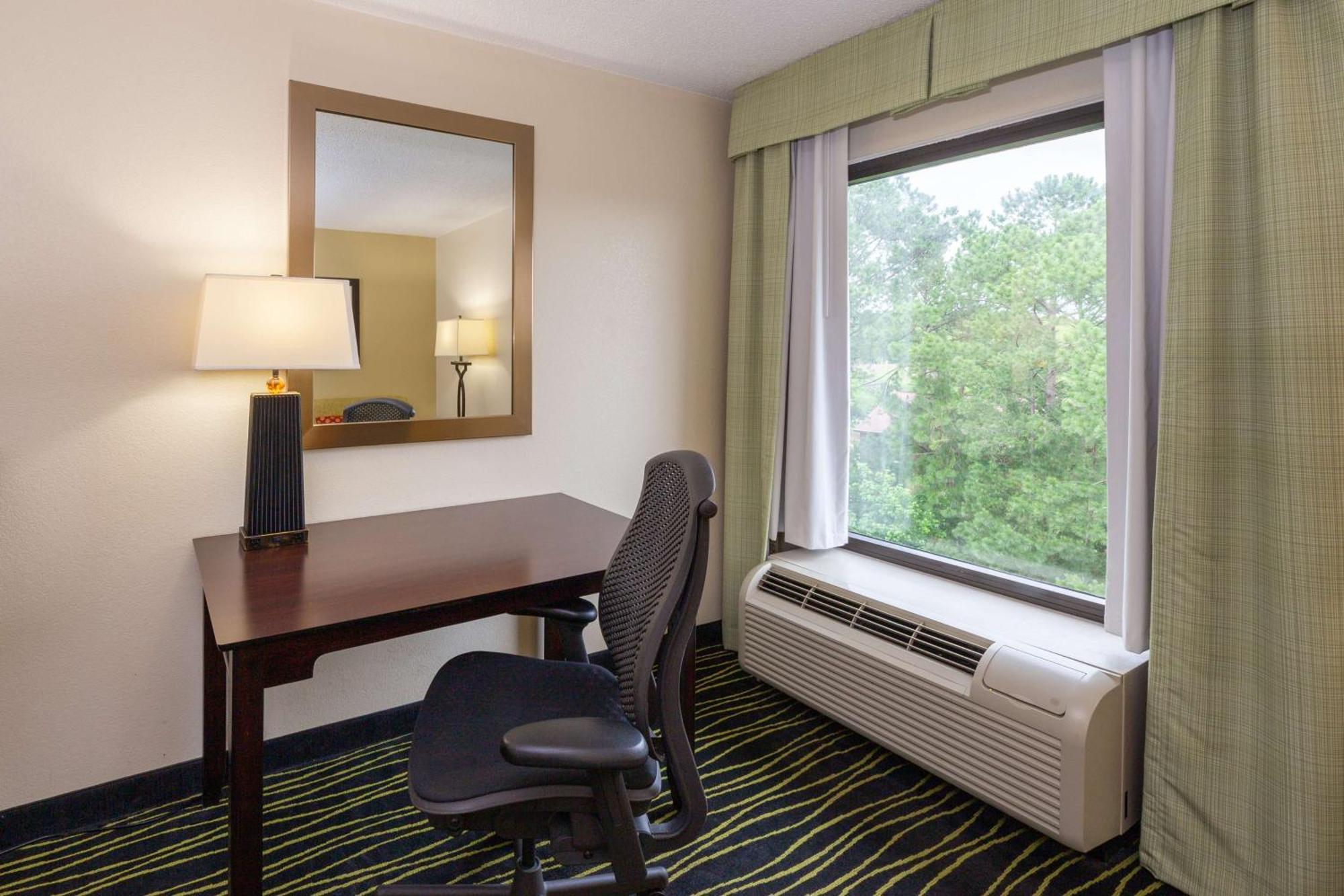 Hampton Inn Columbia I-26/Harbison Blvd Eksteriør billede