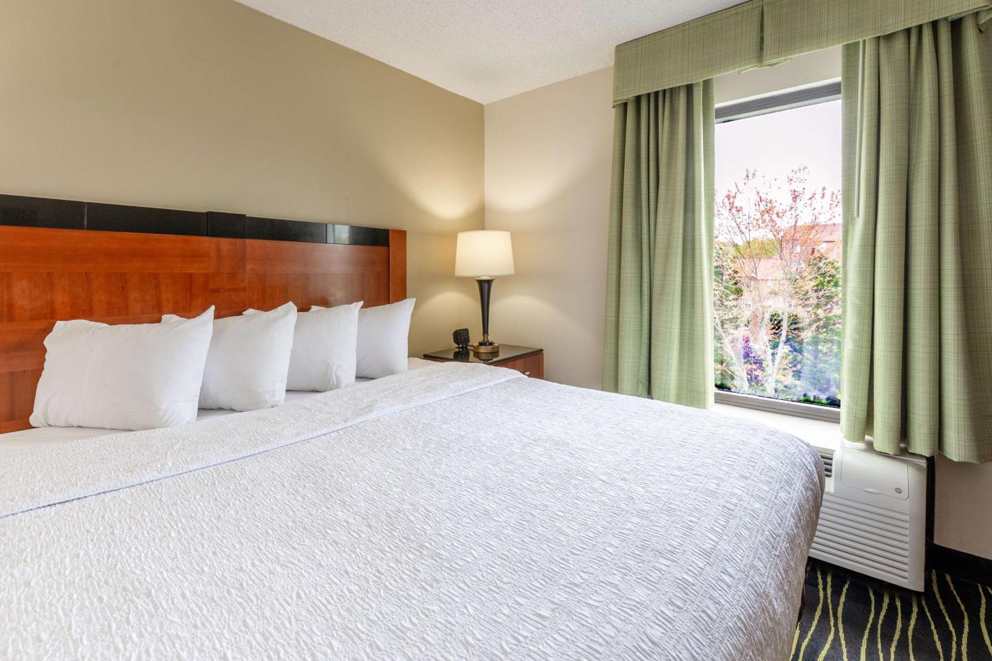 Hampton Inn Columbia I-26/Harbison Blvd Eksteriør billede
